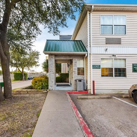 Hometowne Studios By Red Roof Dallas - North Addison - Tollway 外观 照片