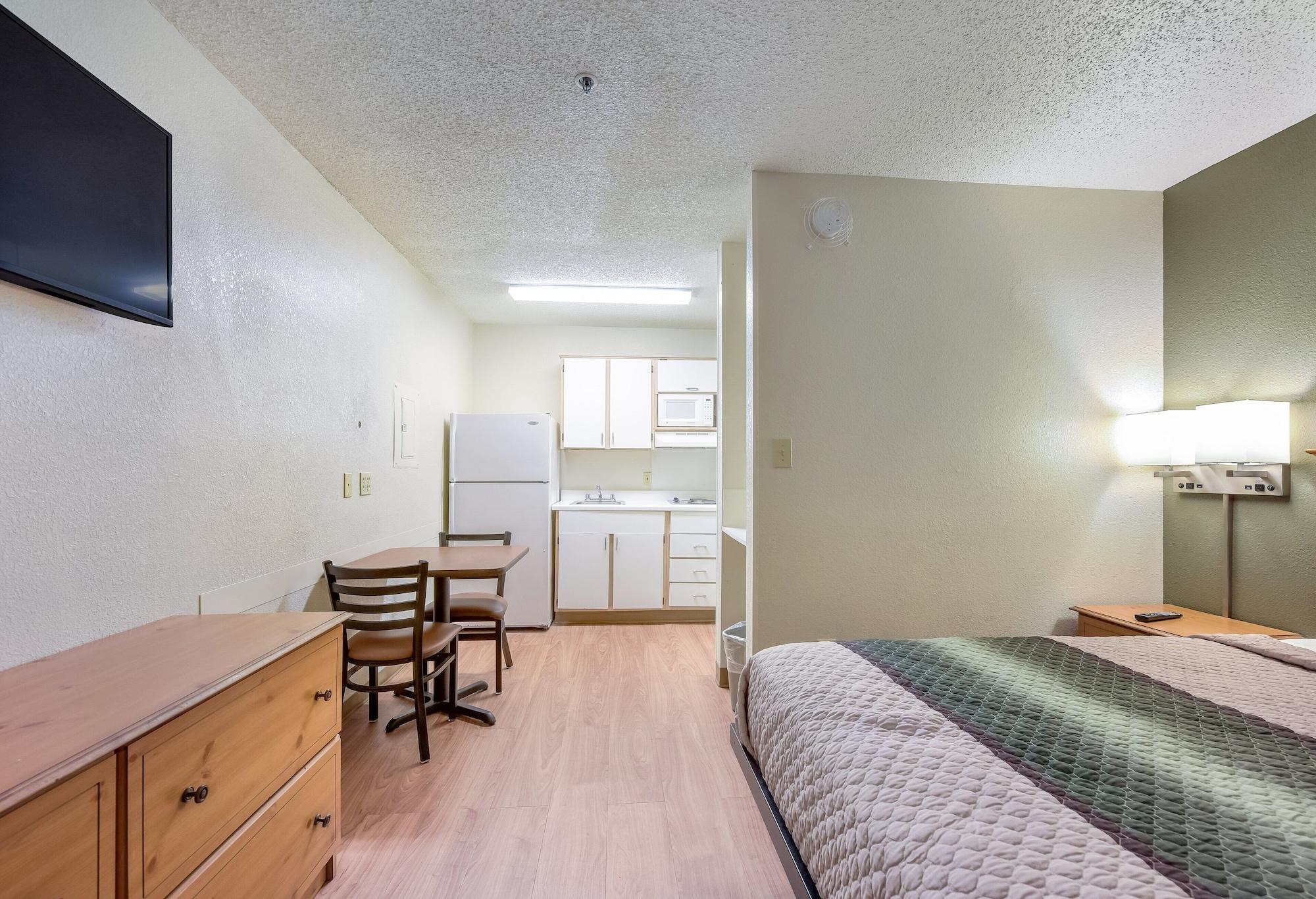 Hometowne Studios By Red Roof Dallas - North Addison - Tollway 外观 照片