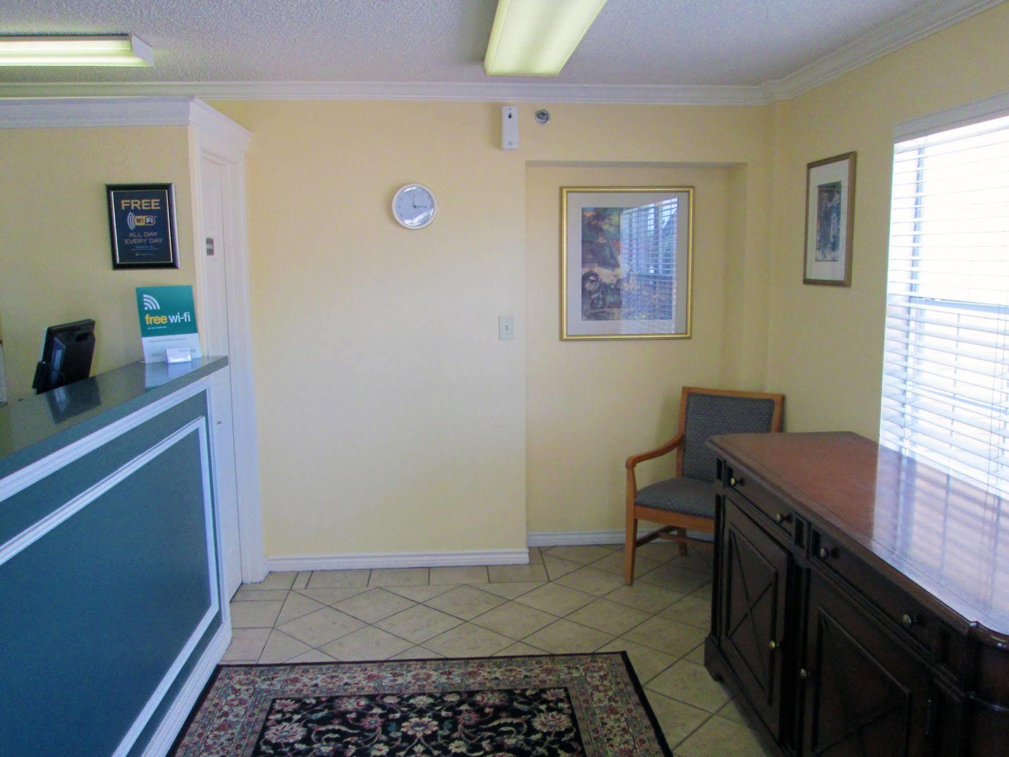 Hometowne Studios By Red Roof Dallas - North Addison - Tollway 外观 照片